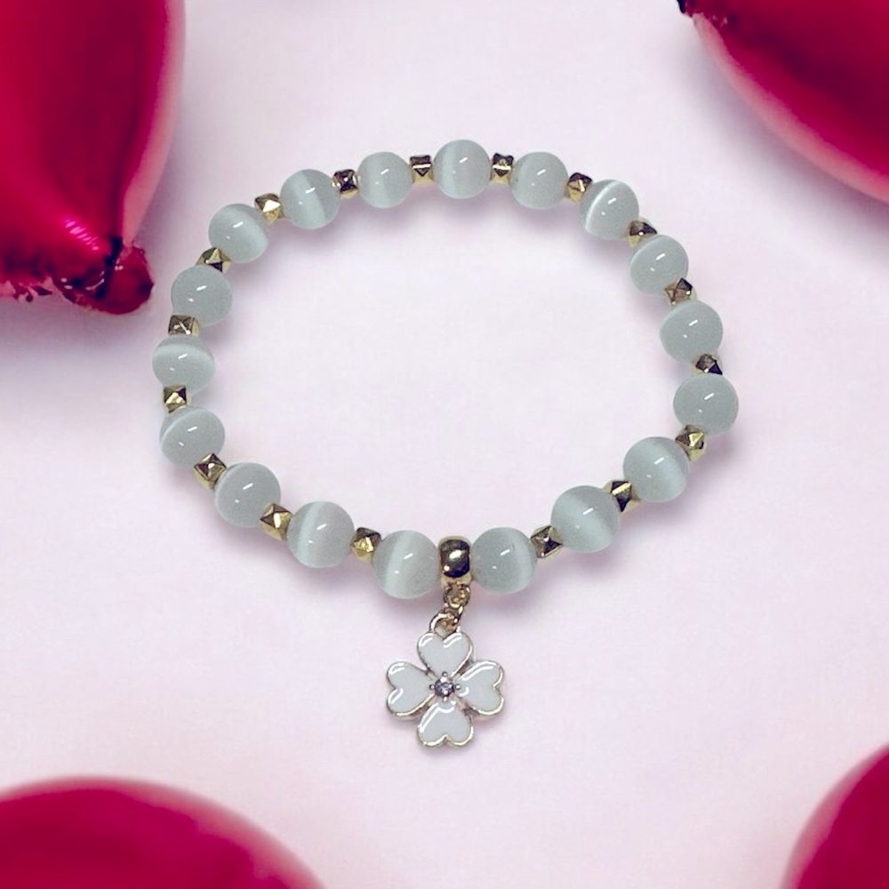 Cute White Cat Eye Stretch Bracelet with Charm